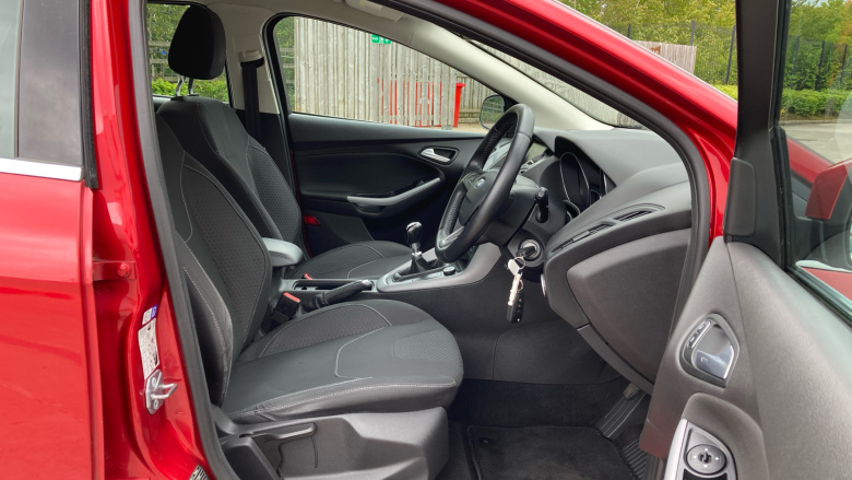 Ford Focus 1.0 EcoBoost 125 Zetec 5dr Petrol Hatchback